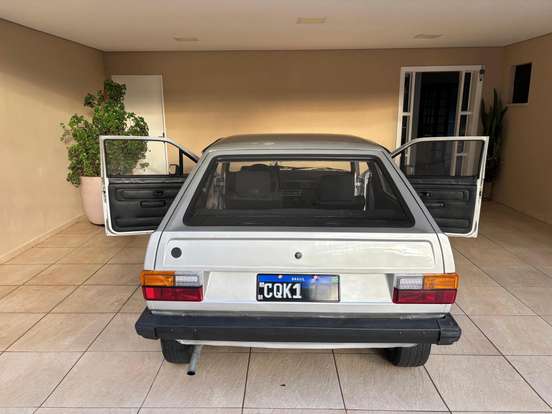 VOLKSWAGEN-GOL-1.6 BX 8V ÁLCOOL 2P MANUAL VOLKSWAGEN-GOL-1984