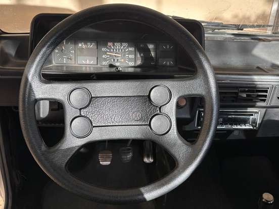 VOLKSWAGEN-GOL-1.6 BX 8V ÁLCOOL 2P MANUAL VOLKSWAGEN-GOL-1984