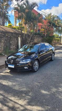 VOLKSWAGEN JETTA 2.0 COMFORTLINE FLEX 4P TIPTRONIC