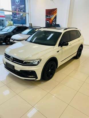 VOLKSWAGEN-TIGUAN-2021
