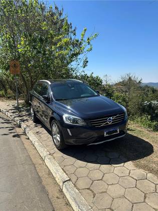 VOLVO XC60 2.0 T5 MOMENTUM GASOLINA 4P AUTOMÁTICO