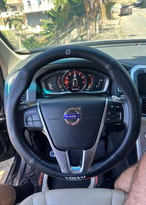 VOLVO-XC60-2.0 T5 MOMENTUM GASOLINA 4P AUTOMÁTICO VOLVO-XC60-2017