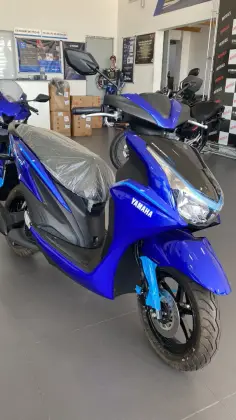 YAMAHA FLUO 125 HYBRID CONNECTED ABS 