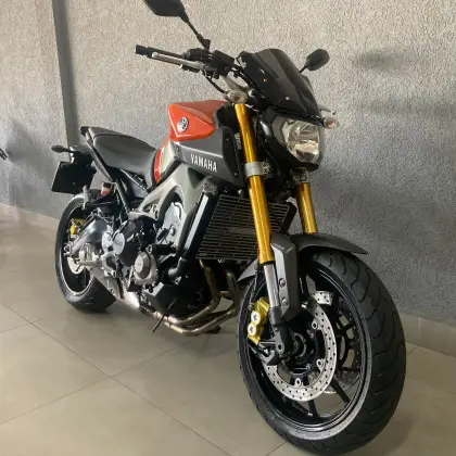 YAMAHA MT-09 
