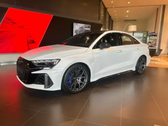 AUDI-RS3-2025