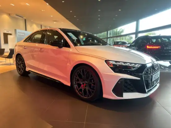 AUDI-RS3-2.5 TFSI GASOLINA SEDAN TRACK QUATTRO S-TRONIC AUDI-RS3-2025