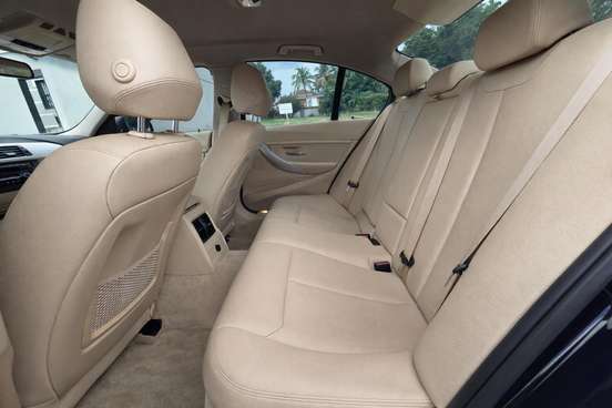 BMW-320i-2.0 16V TURBO ACTIVE FLEX 4P AUTOMÁTICO BMW-320i-2014