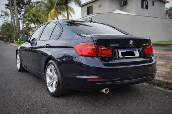 BMW-320i-2014
