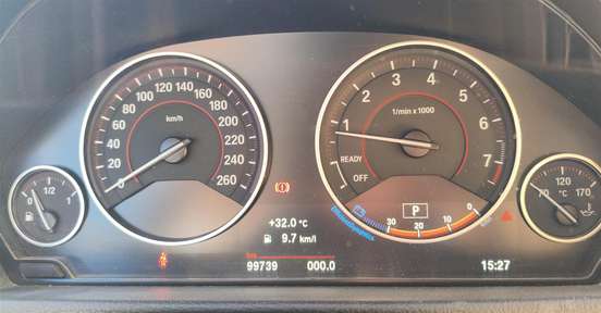 BMW-320i-2017