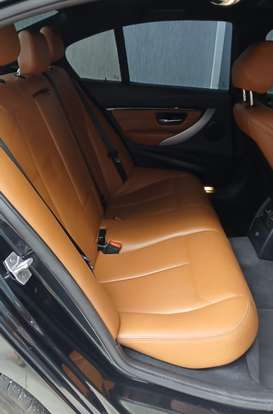 BMW-328i-2016