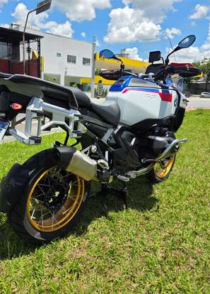 BMW-R 1300 GS ADVENTURE TROPHY-2025