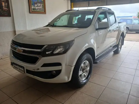 CHEVROLET S10 2.8 LT 4X4 CD 16V TURBO DIESEL 4P AUTOMÁTICO CHEVROLET S10 2.8 LT 4X4 CD 16V TURBO DIESEL 4P AUTOMÁTICO