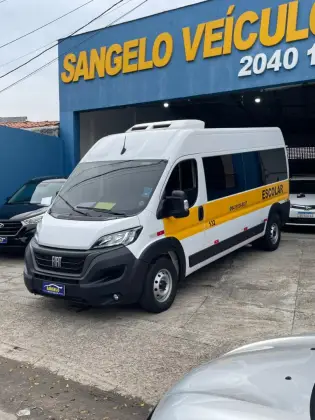 FIAT DUCATO 2.2 BLUEHDI DIESEL MINIBUS EXECUTIVO MANUAL FIAT DUCATO 2.2 BLUEHDI DIESEL MINIBUS EXECUTIVO MANUAL
