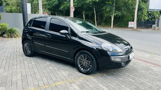 FIAT PUNTO 1.8 SPORTING 16V FLEX 4P AUTOMATIZADO