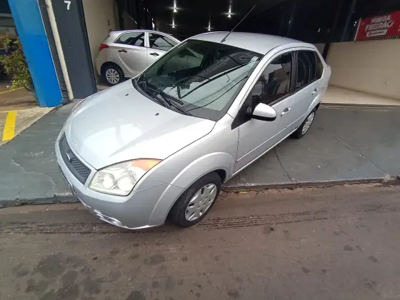 FORD FIESTA 1.6 MPI SEDAN 8V FLEX 4P MANUAL