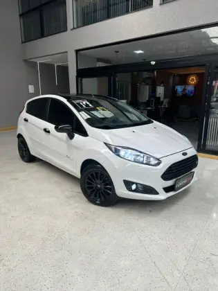 FORD FIESTA 1.6 SE PLUS HATCH 16V FLEX 4P POWERSHIFT