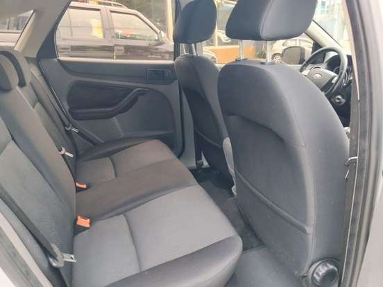 FORD-FOCUS-2012