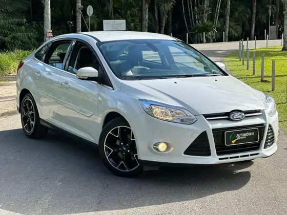 FORD FOCUS 2.0 TITANIUM SEDAN 16V FLEX 4P POWERSHIFT