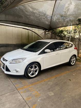 FORD FOCUS 2.0 SE PLUS 16V FLEX 4P POWERSHIFT