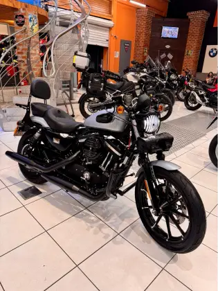 HARLEY-DAVIDSON SPORTSTER IRON 883 