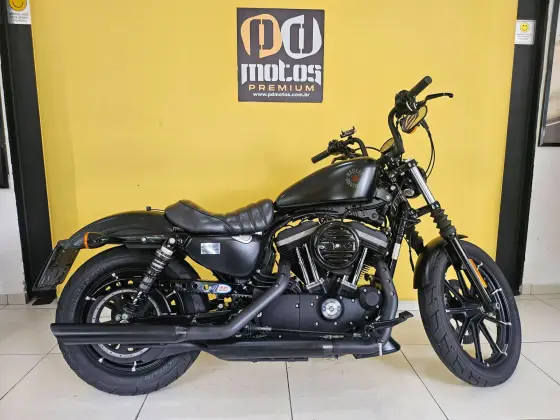 HARLEY-DAVIDSON SPORTSTER IRON 883 