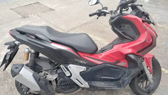 HONDA ADV 
