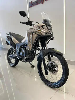 HONDA XRE 300 SAHARA ADVENTURE HONDA XRE 300 SAHARA ADVENTURE