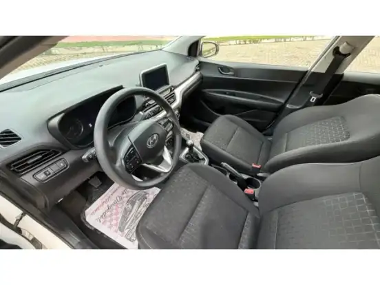 HYUNDAI-HB20-2024