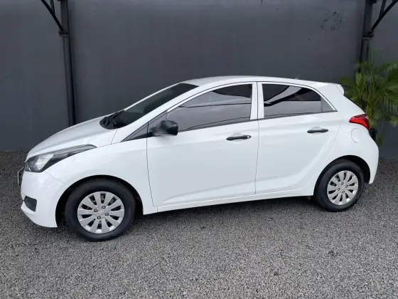 HYUNDAI HB20 1.0 COMFORT 12V FLEX 4P MANUAL