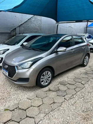HYUNDAI HB20 1.0 COMFORT PLUS 12V FLEX 4P MANUAL