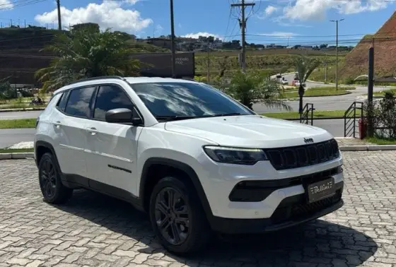 JEEP COMPASS 1.3 T270 TURBO FLEX LONGITUDE AT6 JEEP COMPASS 1.3 T270 TURBO FLEX LONGITUDE AT6