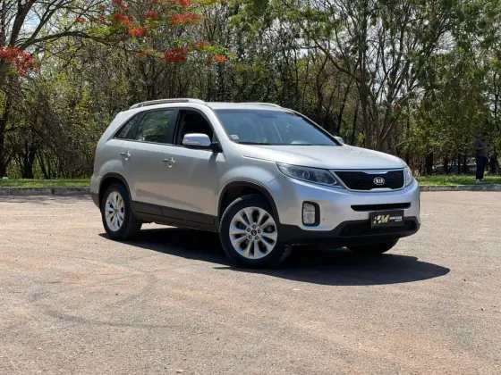 KIA SORENTO 2.4 16V GASOLINA EX AUTOMÁTICO KIA SORENTO 2.4 16V GASOLINA EX AUTOMÁTICO