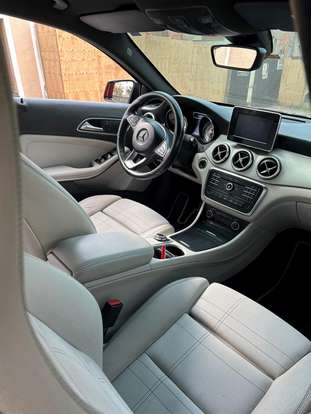 MERCEDES-BENZ-GLA 200-2015