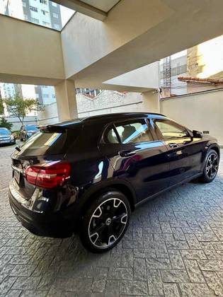 MERCEDES-BENZ GLA 200 1.6 CGI FLEX NIGHT 7G-DCT