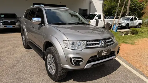 MITSUBISHI PAJERO 3.2 HPE 4X4 7 LUGARES 16V TURBO INTERCOOLER DIESEL 4P AUTOMÁTICO