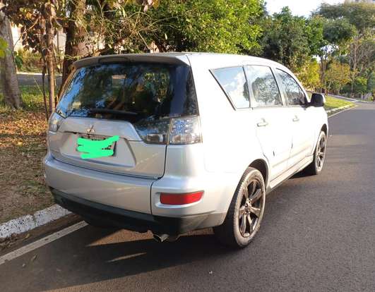 MITSUBISHI-OUTLANDER-2012
