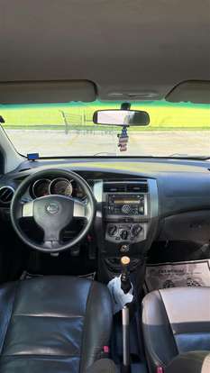 NISSAN-LIVINA-2011
