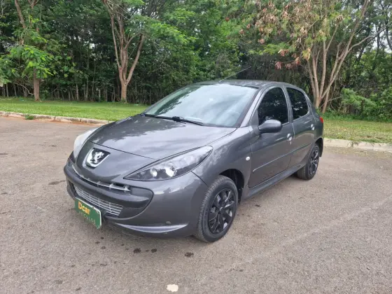 PEUGEOT 207 1.4 XR 8V FLEX 4P MANUAL PEUGEOT 207 1.4 XR 8V FLEX 4P MANUAL