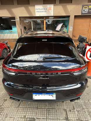 PORSCHE-MACAN-2020