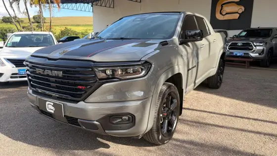 RAM RAMPAGE 2.0 HURRICANE 4 TURBO GASOLINA R/T 4X4 AUTOMÁTICO