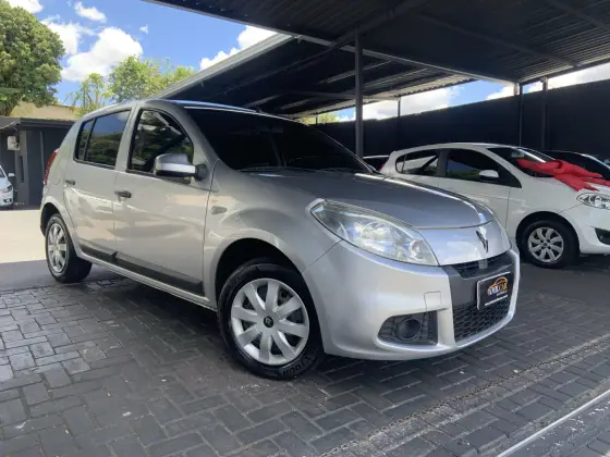 RENAULT SANDERO 1.6 EXPRESSION 16V FLEX 4P MANUAL RENAULT SANDERO 1.6 EXPRESSION 16V FLEX 4P MANUAL