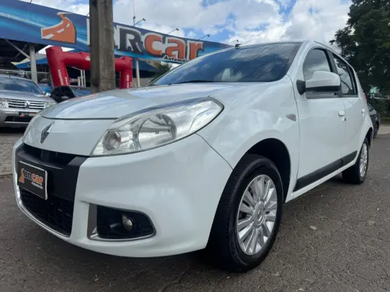 RENAULT SANDERO 1.6 PRIVILÉGE 16V FLEX 4P AUTOMÁTICO RENAULT SANDERO 1.6 PRIVILÉGE 16V FLEX 4P AUTOMÁTICO