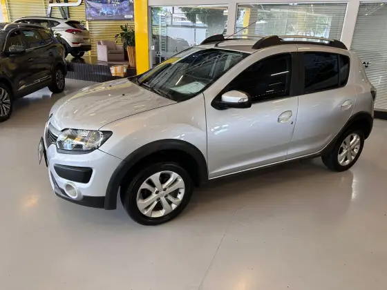 RENAULT SANDERO 1.6 STEPWAY 8V FLEX 4P MANUAL