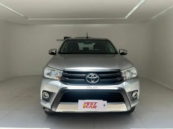 TOYOTA HILUX 2.8 4X4 CS 16V TURBO DIESEL 2P MANUAL TOYOTA HILUX 2.8 4X4 CS 16V TURBO DIESEL 2P MANUAL