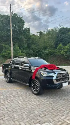 TOYOTA-HILUX-2.8 D-4D TURBO DIESEL CD SRX 4X4 AUTOMÁTICO TOYOTA-HILUX-2023