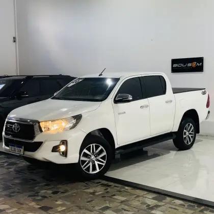 TOYOTA HILUX 2.8 SR 4X4 CD 16V DIESEL 4P AUTOMÁTICO