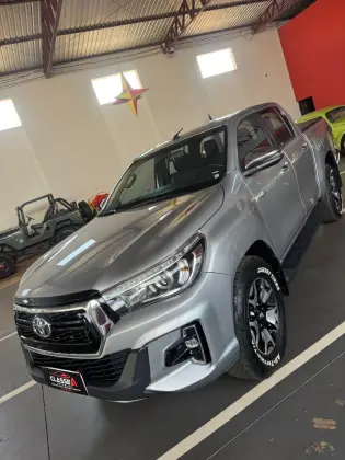 TOYOTA HILUX 2.8 SRX 4X4 CD 16V DIESEL 4P AUTOMÁTICO