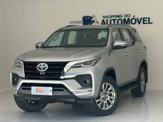 TOYOTA HILUX SW4 2.7 VVT-i FLEX SRV 7L 4X2 AUTOMÁTICO