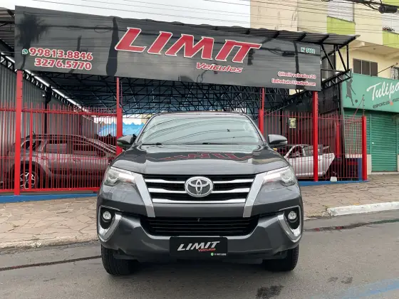 TOYOTA HILUX SW4 2.8 SRX 4X4 16V TURBO INTERCOOLER DIESEL 4P AUTOMÁTICO