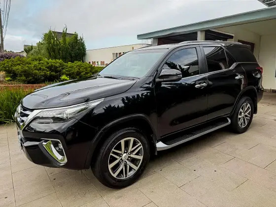 TOYOTA HILUX SW4 2.8 SRX 4X4 16V TURBO INTERCOOLER DIESEL 4P AUTOMÁTICO